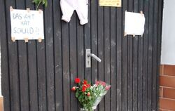 Mit Blumen, Kerzen und Teddys gedachten Menschen in Bodelshausen im Februar des toten Kindes. GEA-ARCHIVBILD: IST