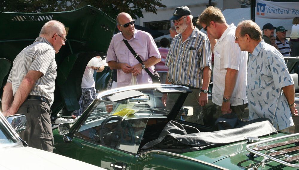 Oldtimertag auf dem Reutlinger Marktplatz August 2010