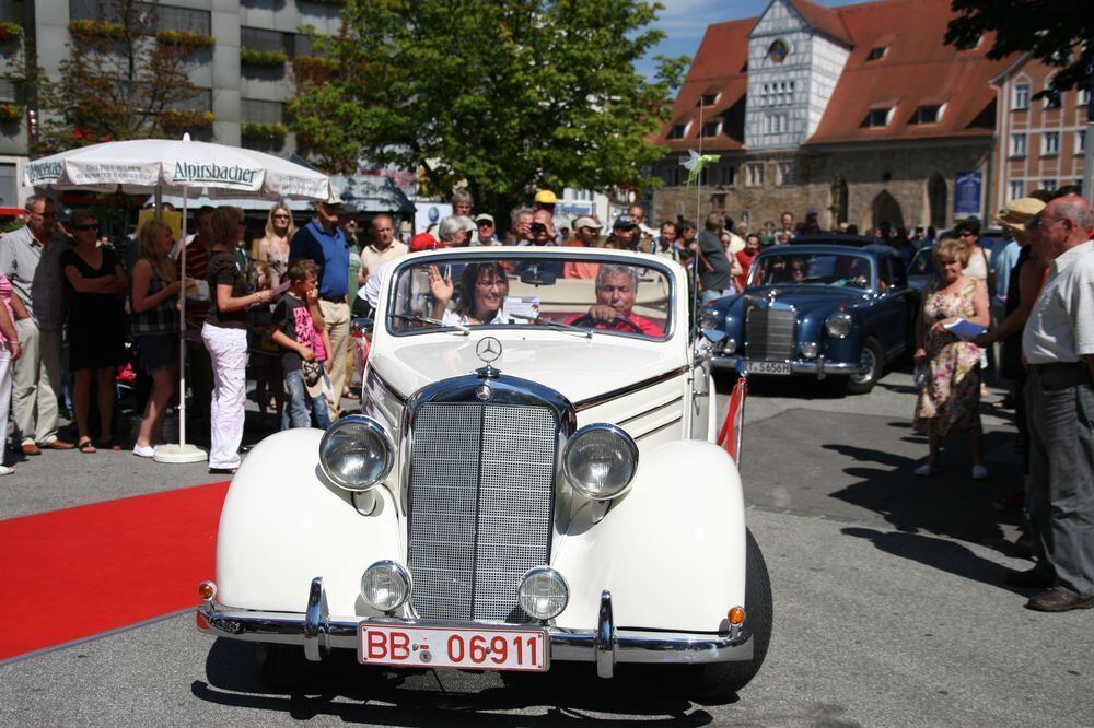 Oldtimertag auf dem Reutlinger Marktplatz August 2010