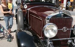 So viele funkelnde Männeraugen sieht man selten: Viel zu schauen und zu entdecken gab es gestern aber nicht nur für die Männer b