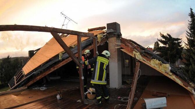 Dutzende Häuser wurden im hessischen Lumda beschädigt.