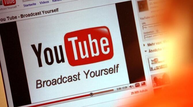 Werbung für das Internetportal YouTube: Mit der Einigung in Paris bröckelt die europäische Front der Verwertungsgesellschafte