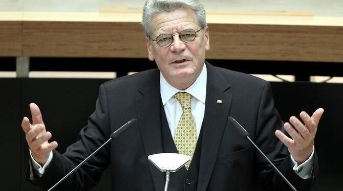 Joachim Gauck sprach im Abgeordnetenhaus in Berlin während des Festaktes 20 Jahre nach der Wiedervereinigung Berlins. 