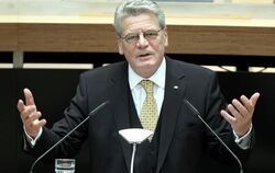 Joachim Gauck sprach im Abgeordnetenhaus in Berlin während des Festaktes 20 Jahre nach der Wiedervereinigung Berlins. 