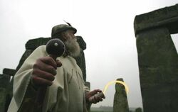 Druide Terry Dobney auf dem Gelände von  Stonehenge im Südwesten Englands (Archivfoto vom Oktober 2006).