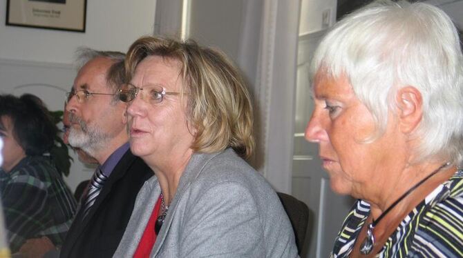 Leiteten die Besprechung der Organisatoren des Landes-Musik-Festivals 2011 (von links): Bürgermeister Rudolf Heß, Hedy Stark-Fus