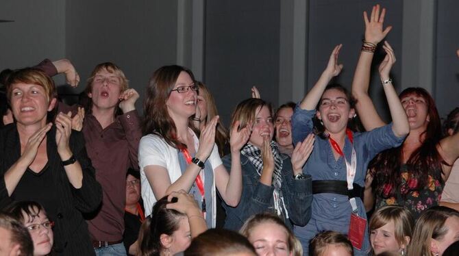 Jubel bei den Schülern des Bildungszentrums Nord: Mit zwei Preisen und drei Nominierungen räumten die Theater-AGler in Herxheim