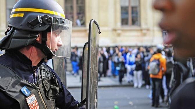 Kein Ende in Sicht: Die Streiks und Proteste wie hier in Lyon gegen die Rentenreform in Frankreich gehen auch nach der Zustim