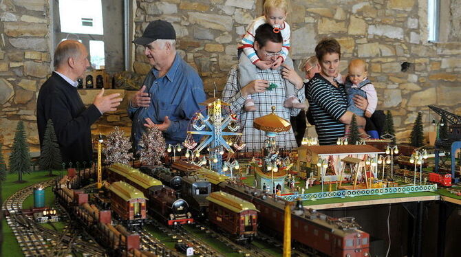 Kulturtreffen Liebhaber alter Spielzeugeisenbahnen Zehntscheuer Betzingen