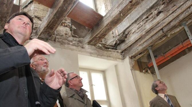 Architekt Albert Hörz (von links), Dekan Dr. Jürgen Mohr, Architekt Wolfgang Riehle und Gesamtkirchen Gemeinderatsvorsitzender D Architekt Albert Hörz (von links), Dekan Dr. Jürgen Mohr, Architekt Wolfgang Riehle und Gesamtkirchen Gemeinderatsvorsitzender D