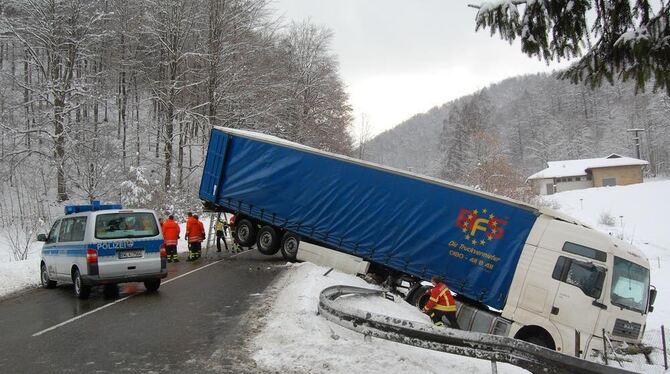Lastwagenunfall Seeburger Steige Dezember 2010