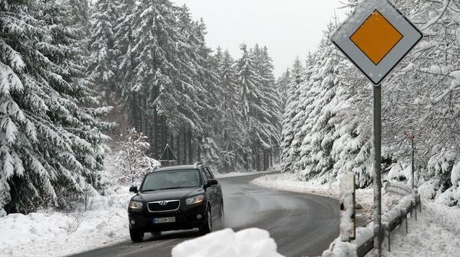 Die Wetterexperten warnen vor Blitzeis.