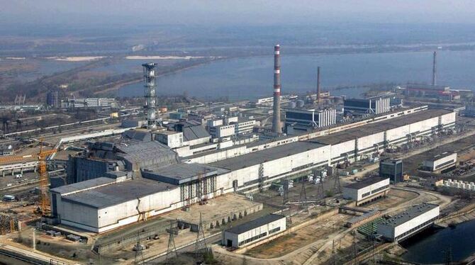 Touristen besuchen Tschernobyl auf eigene Gefahr. Das Kernkraftwerk - hier eine Aufnahme von 2006 - war vor fast 25 Jahren Sc