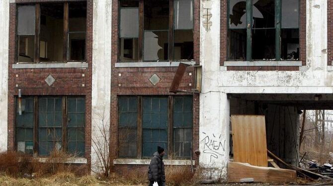 Verfallene Packard-Fabrik in Detroit: Nicht nur in der einstigen US-Autometropole herrscht verbreitet Armut (Archiv).