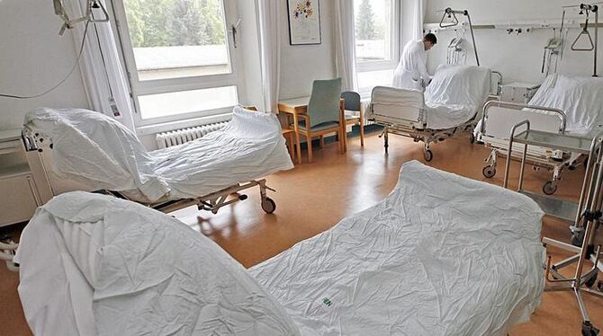 Mehrbett-Zimmer in einem Krankenhaus. 