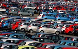 Für das Jahr 2011 erwartet Auto-Experte Ferdinand Dudenhöffer weiter sinkende Rabatte. Das heißt: Die Kunden müssen für Neuwa