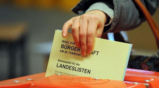 Rund 1,3 Millionen Hamburger sind aufgerufen, über die Verteilung der 121 Sitze im Landesparlament zu entscheiden. 