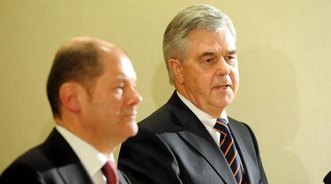 Olaf Scholz will den ehemaligen Handelskammer-Präses Frank Horch (r) zum Wirtschaftssenator berufen.
