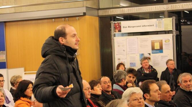 Oststadtbewohner und Pendler sparten nicht mit Kritik. FOTO: STRÖHLE Oststadtbewohner und Pendler sparten nicht mit Kritik. FOTO: STRÖHLE