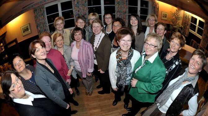Powerfrauen in der Gastronomie. Dritte von links in der Verbandsrunde Reutlingen-Tübingen: die Landesvorsitzende Sabine Speidel,