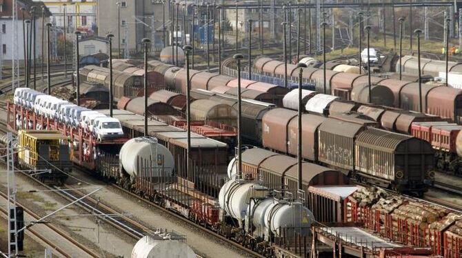 Die Lokführergewerkschaft GDL will zwischen Mittwochabend und Donnerstagfrüh den Güterverkehr in Deutschland bestreiken. 