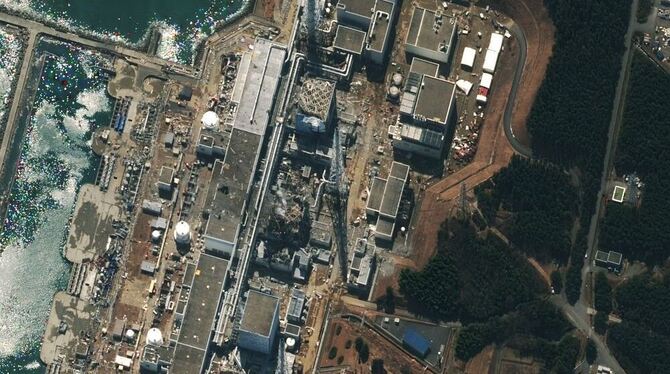Ein Satellitenbild des japanischen Atomkraftwerks Fukushima. FOTO: DIGITAL GLOBE/DAPD Ein Satellitenbild des japanischen Atomkraftwerks Fukushima. FOTO: DIGITAL GLOBE/DAPD