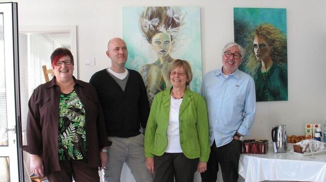 Vier Künstler haben sich im Atelier 4 in Genkingen zusammengeschlossen und gestern erstmals gemeinsam ihr Schaffen präsentiert (