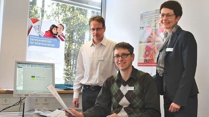 Ab morgen gibt's im neuen »Servicezentrum für Altersvorsorge« der Deutschen Rentenversicherung anbieterneutrale Rentenberatungen Ab morgen gibt's im neuen »Servicezentrum für Altersvorsorge« der Deutschen Rentenversicherung anbieterneutrale Rentenberatungen