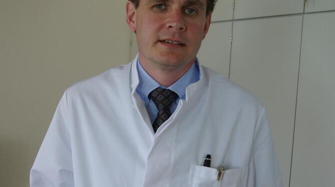 Ulrich Stöckle hat die Wirbelsäule fest im Griff. Der neue Ärztliche Direktor der BG-Unfallklinik will auch für diesen Bereich n