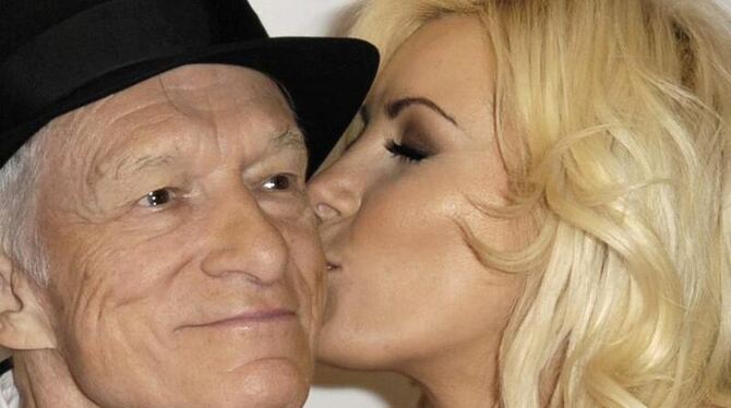 »Playboy«-Gründer Hugh Hefner und Crystal Harris wolen heiraten. »Playboy«-Gründer Hugh Hefner und Crystal Harris wolen heiraten.