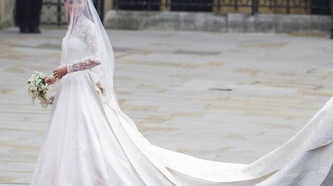 In einer Robe von Alexander McQueen: Kate Middleton.