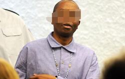 Der mutmaßliche afrikanische Kriegsverbrecher Ignace Murwanashyaka im Oberlandesgericht in Stuttgart. 