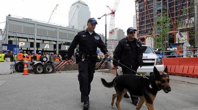 Sicherheitskräfte am Ground Zero am Tag nach Bekanntwerden der Tötung Osama Bin Ladens.