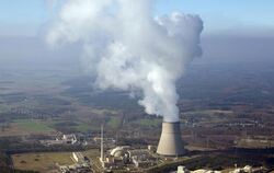 Luftbild vom Kernkraftwerk Emsland: Das RWE-Kernkraftwerk bei Lingen geht für drei Wochen vom Netz. 