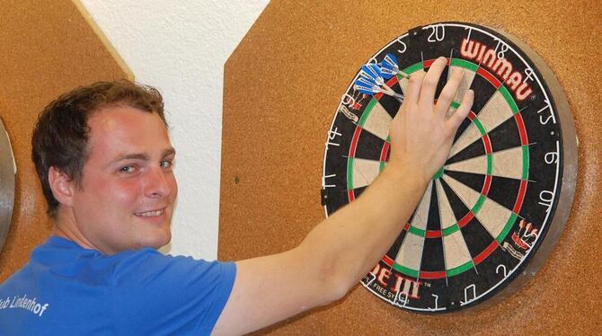 Jochen Wandel gehört zu den Wettkämpfern des Kusterdinger Dart-Clubs Lindenhof. Jochen Wandel gehört zu den Wettkämpfern des Kusterdinger Dart-Clubs Lindenhof.