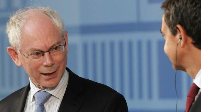 Der Präsident des Europäischen Rates, Herman Van Rompuy (links), will einen kurzfristigen Krisengipfel einberufen.