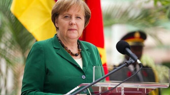 Kanzlerin Angela Merkel besucht nach Angola nun Nigeria. Kanzlerin Angela Merkel besucht nach Angola nun Nigeria.
