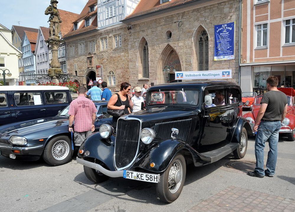Oldtimertreffen auf dem Reutlinger Marktplatz August 2011