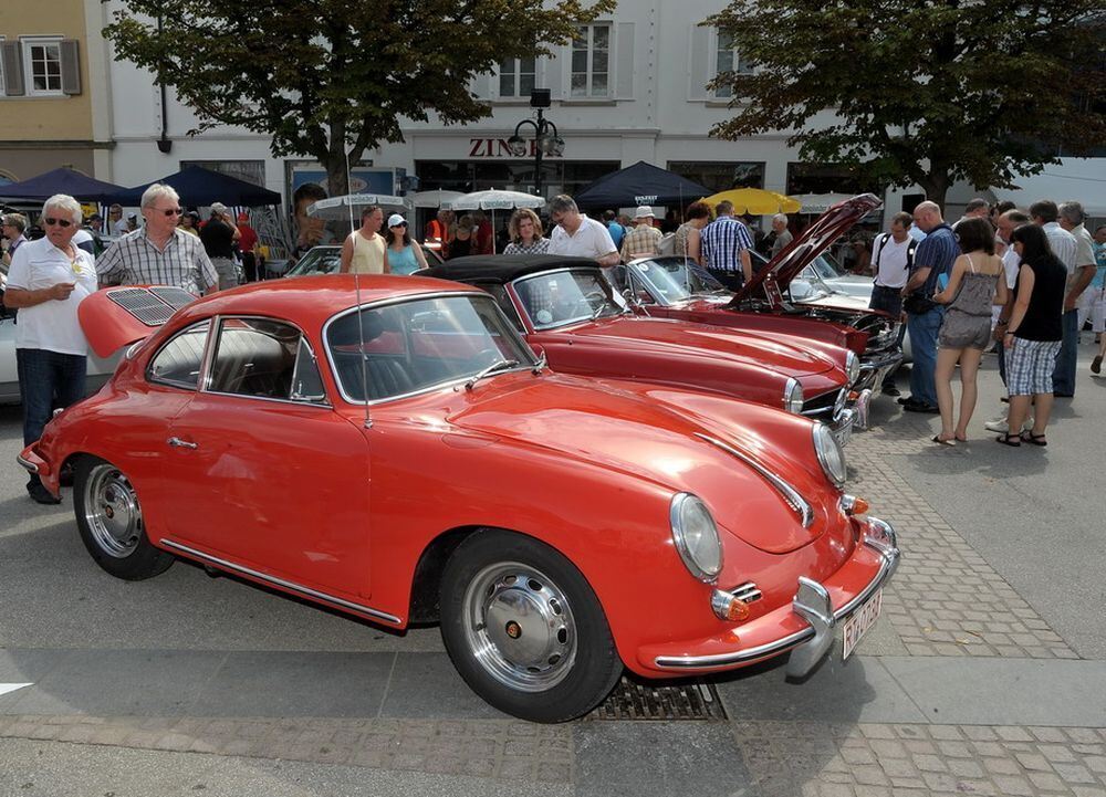 Oldtimertreffen auf dem Reutlinger Marktplatz August 2011