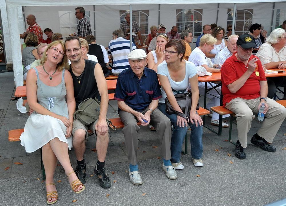 Oldtimertreffen auf dem Reutlinger Marktplatz August 2011