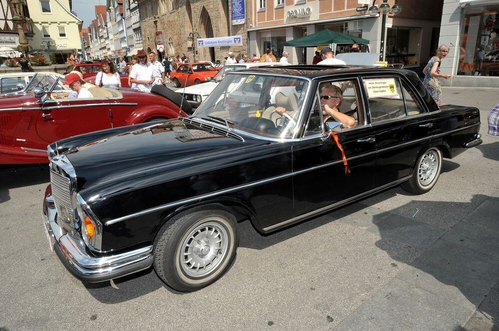 Oldtimertreffen auf dem Reutlinger Marktplatz August 2011