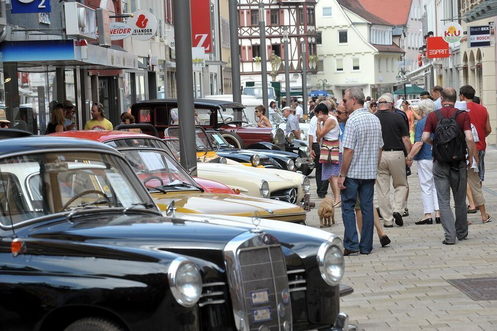 Oldtimertreffen auf dem Reutlinger Marktplatz August 2011