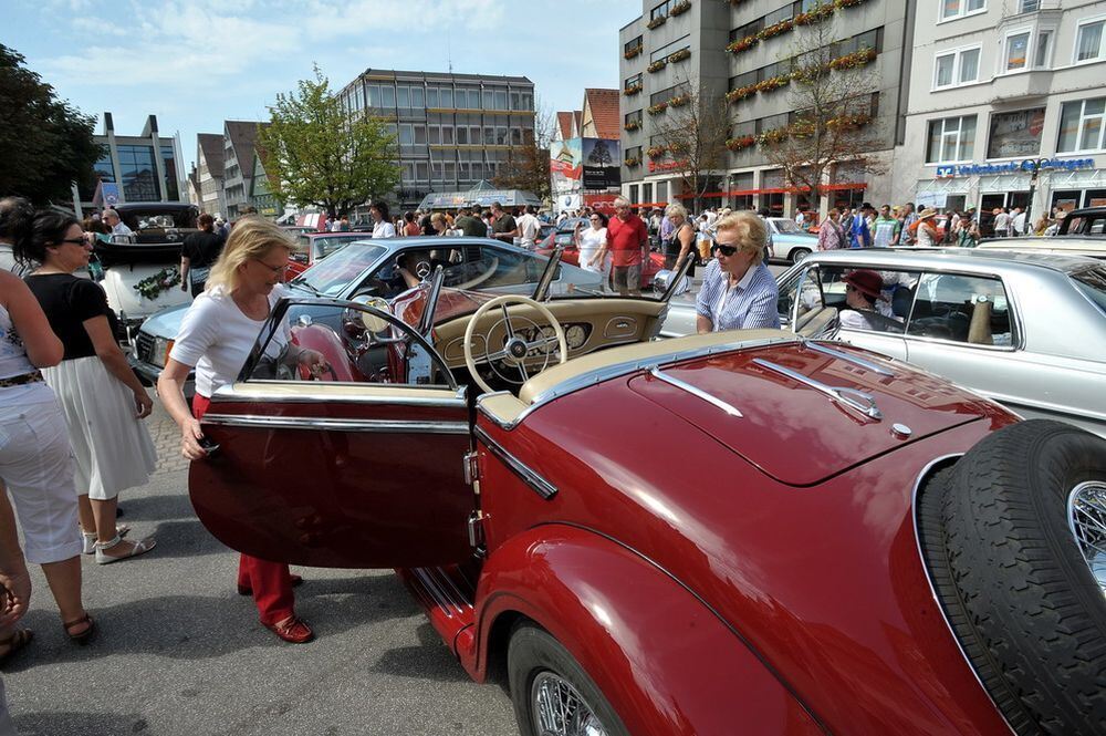Oldtimertreffen auf dem Reutlinger Marktplatz August 2011