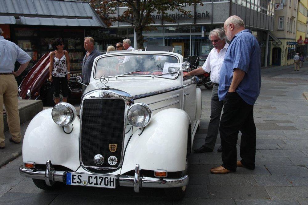 Oldtimertreffen auf dem Reutlinger Marktplatz August 2011