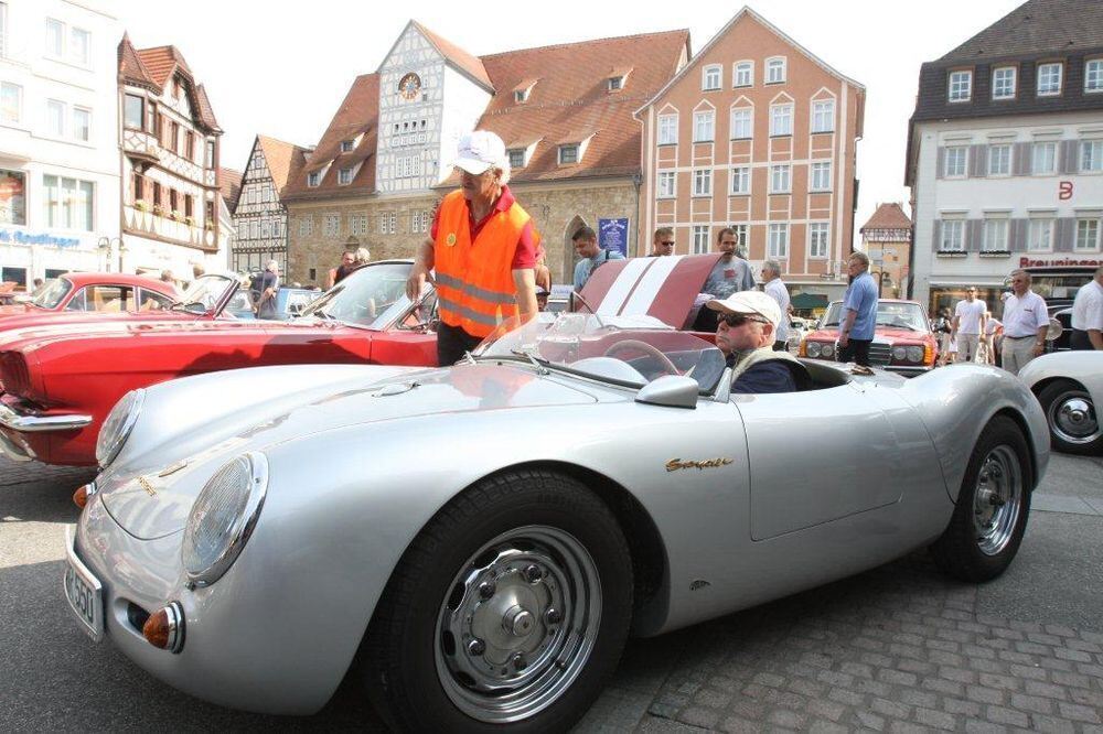 Oldtimertreffen auf dem Reutlinger Marktplatz August 2011