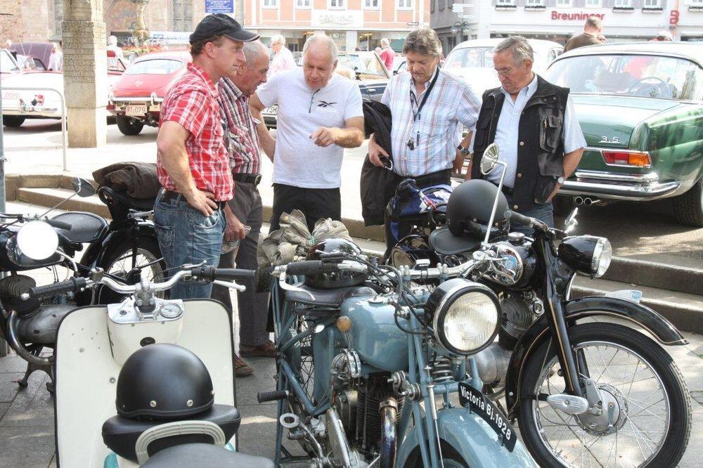Oldtimertreffen auf dem Reutlinger Marktplatz August 2011