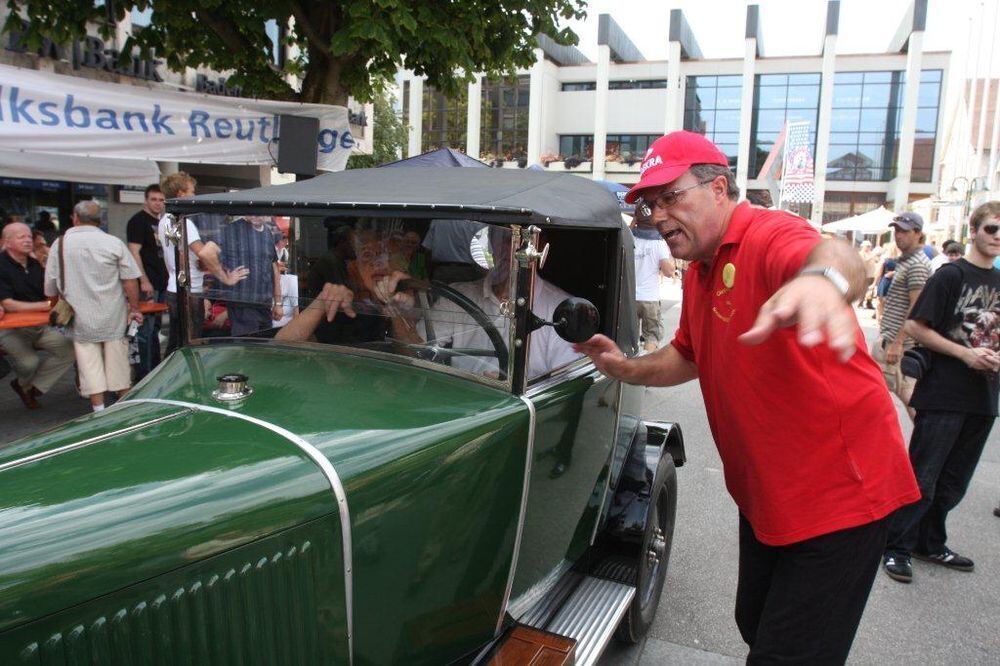 Oldtimertreffen auf dem Reutlinger Marktplatz August 2011