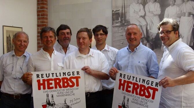 Ein Teil der Weindorfwirte stellte sich gestern dem Fotografen (von links): Josef Klose, Dieter Wetzel, Julius Vohrer, Ludwig Fa