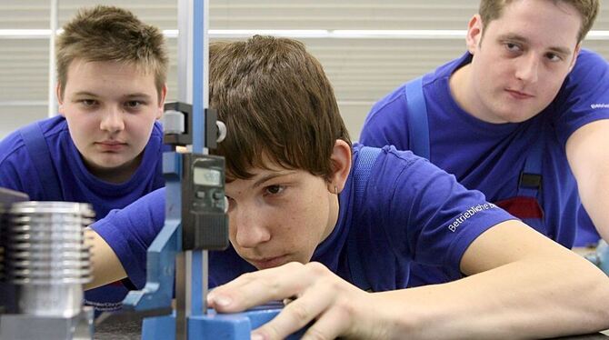 Symbolbild Ausbildung. FOTO: DPA