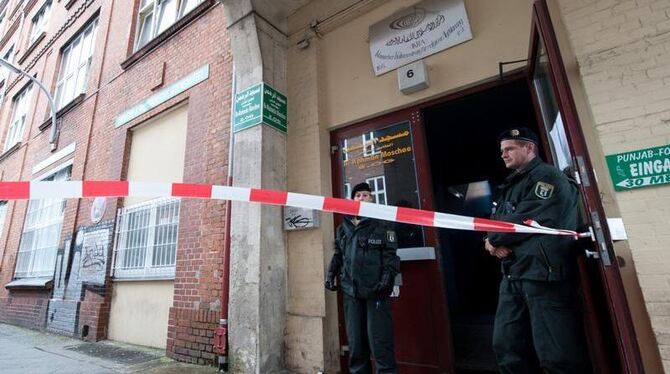 Polizisten haben die Räume eines islamischen Kulturvereins in Berlin-Wedding durchsucht.